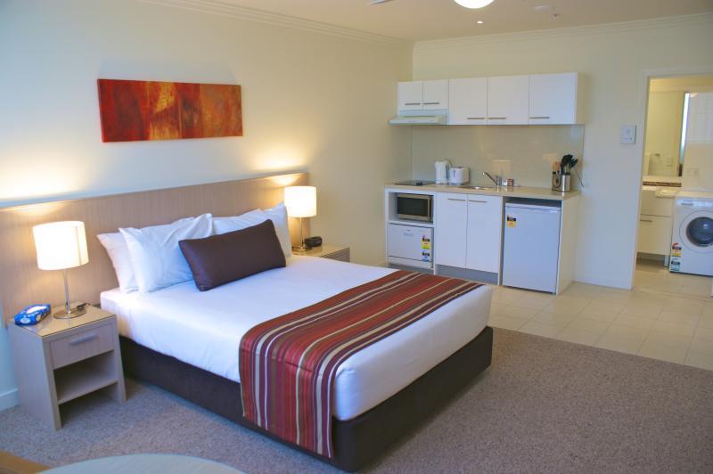 Quest South Brisbane Aparthotel Room photo