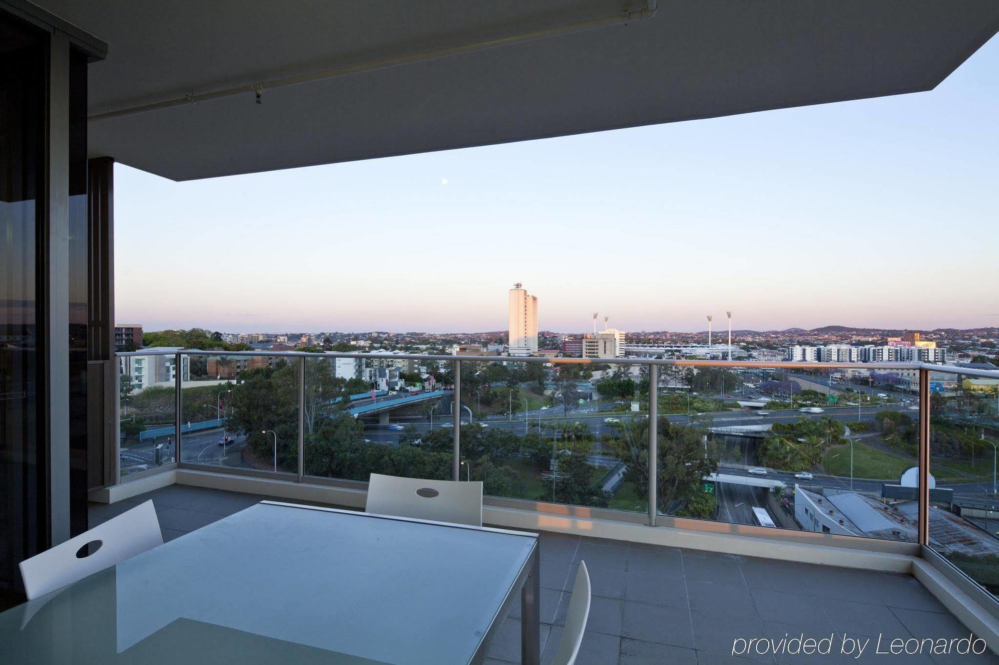 Quest South Brisbane Aparthotel Exterior photo